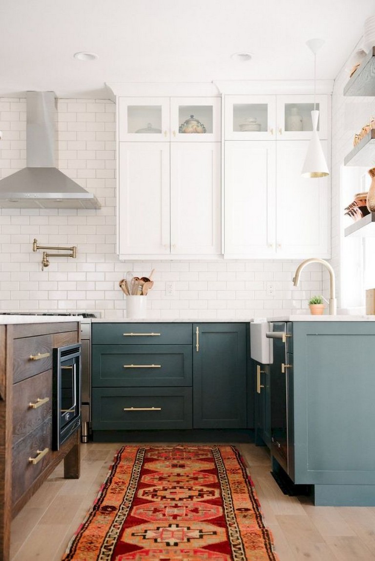 50+ Amazing Modern Farmhouse Kitchen Cabinets Decor Ideas