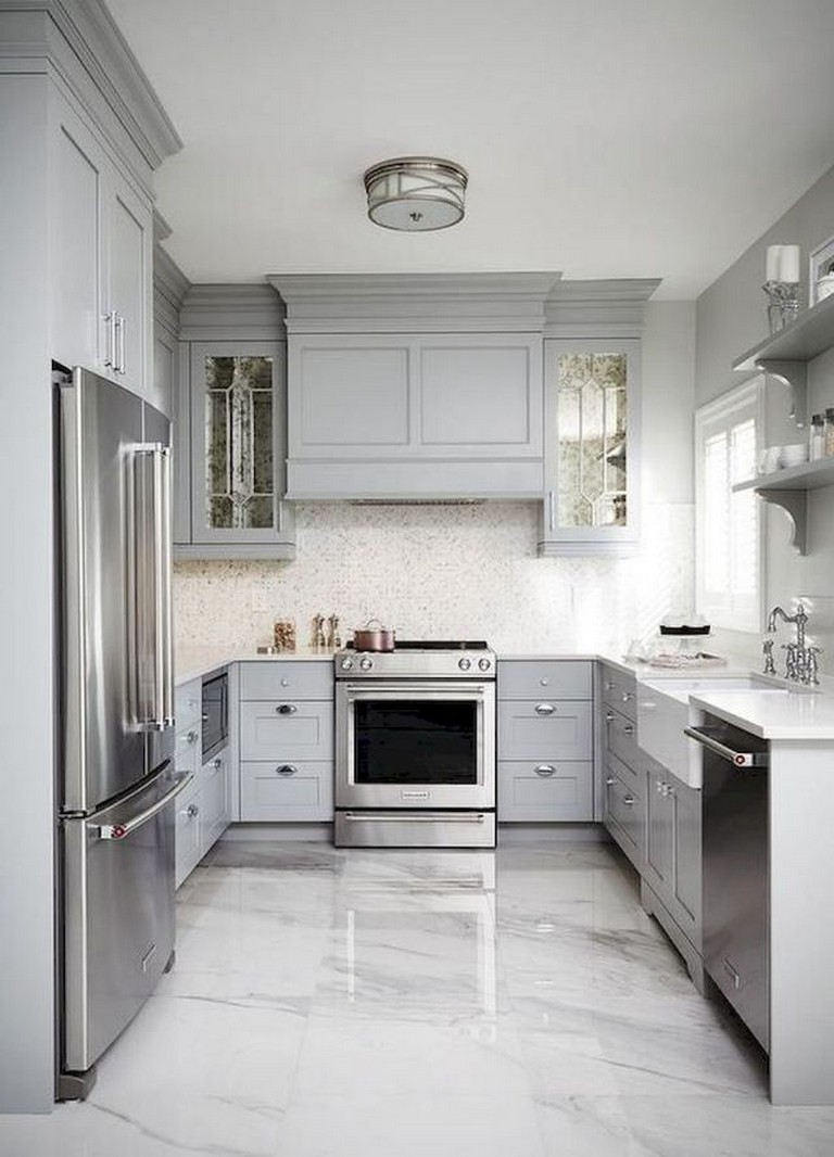 70+ Amazing Farmhouse Gray Kitchen Cabinet Design Ideas 14