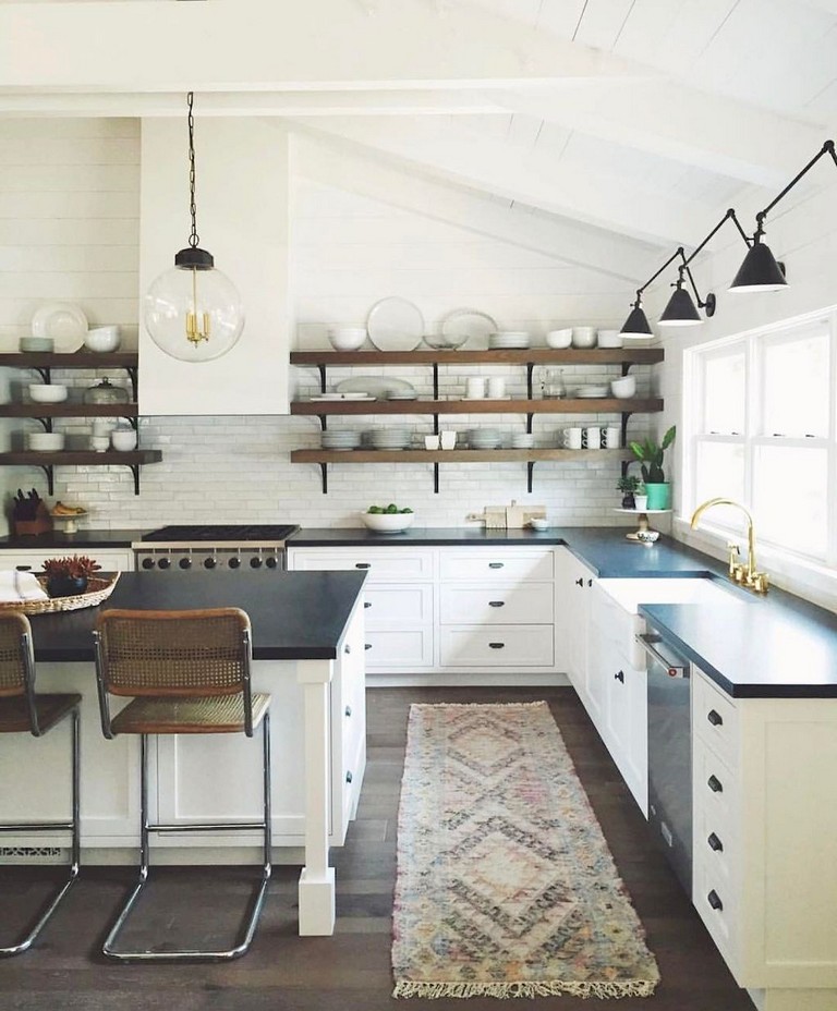 75+ Rustic Farmhouse Style Kitchen Makeover Ideas 79   inspiredetail.com