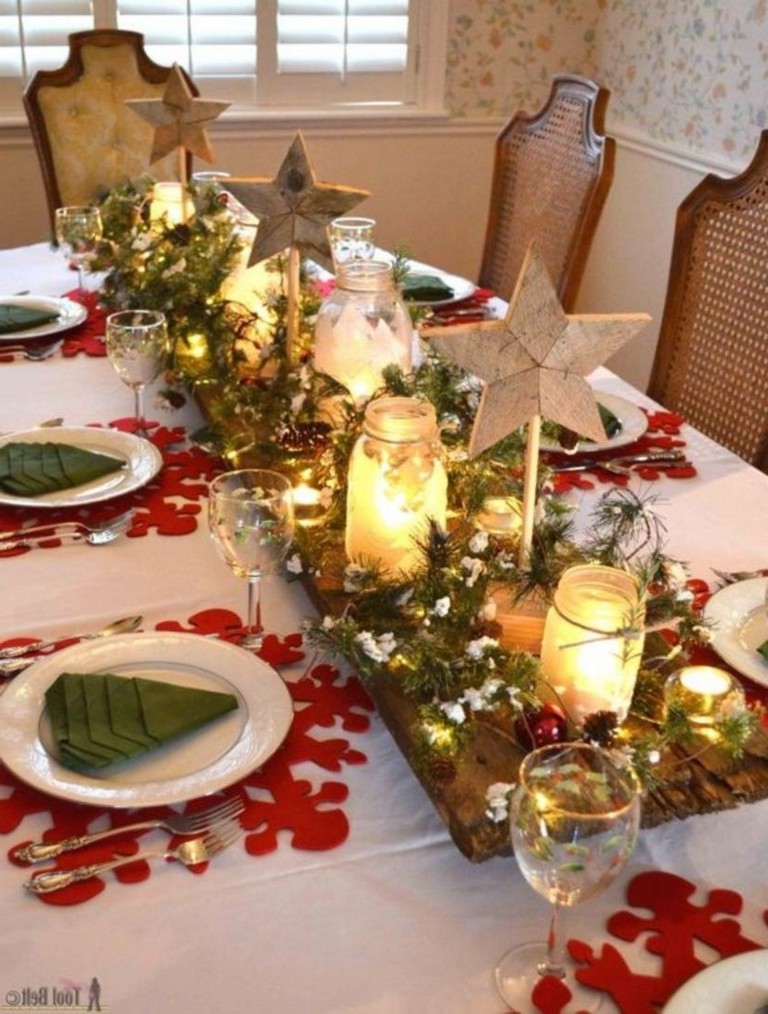 9 Easy but Gorgeous Christmas Tablescapes Decorating In 2017