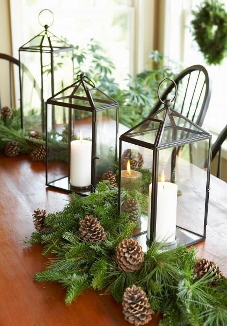 13-charming-fresh-green-christmas-decor-table-ideas-08 - inspiredetail.com