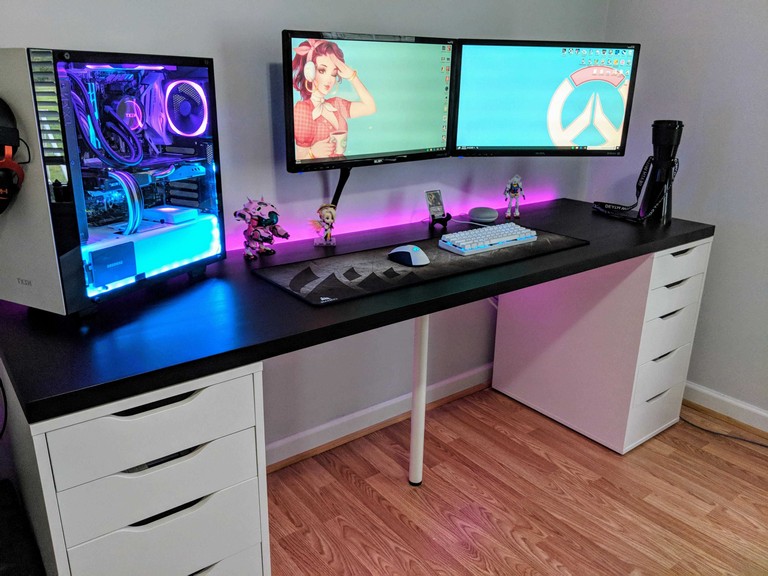 34 Specivic And Cool Gaming Desk Setup 20