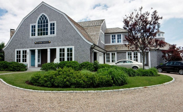 35 Awesome Traditional Cape Cod House Exterior Ideas 27