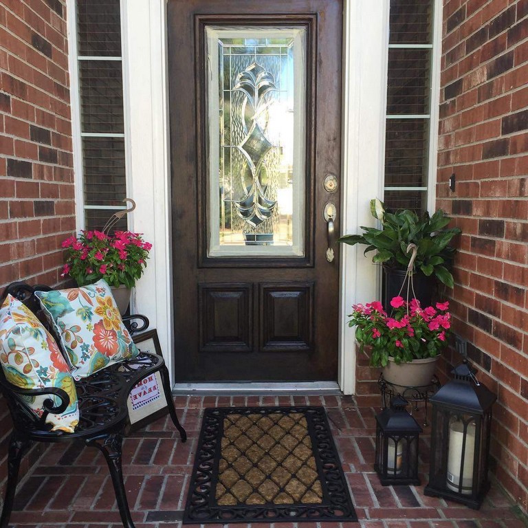 10+ BEST SMALL FRONT PORCH DECORATION IDEAS